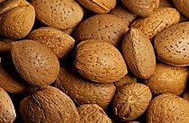 Миндаль нечищенный 0.5кг